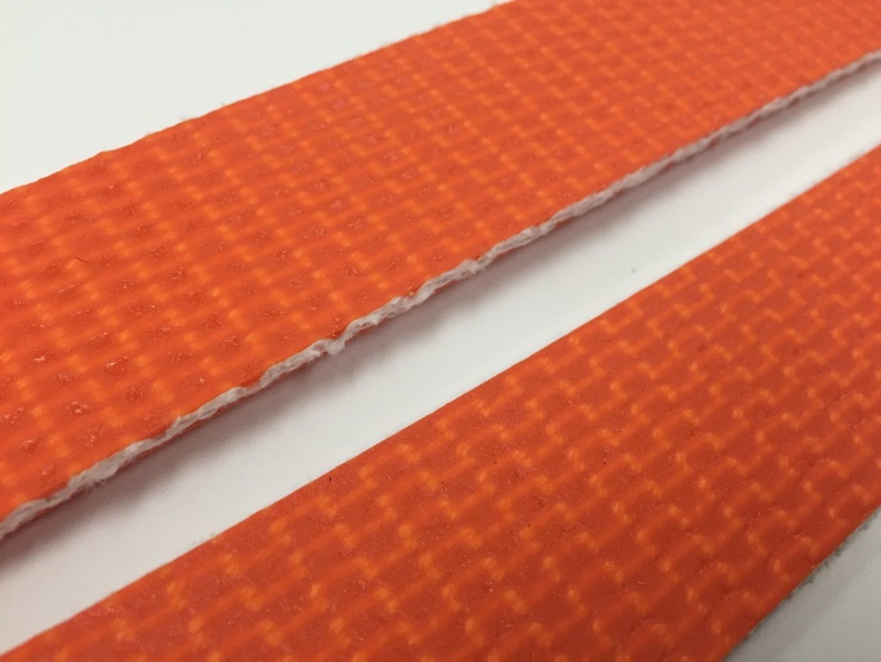 W100OF-OE oil containment belt